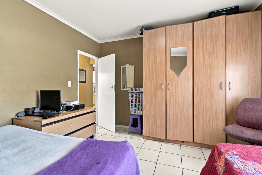 2 Bedroom Property for Sale in Wynberg Western Cape